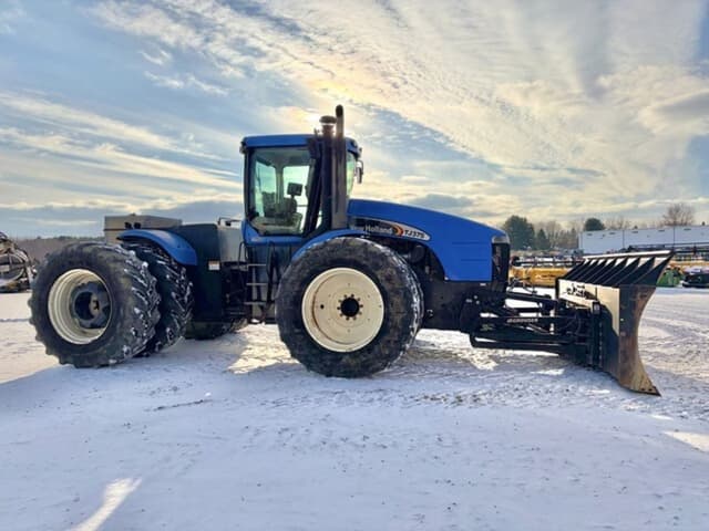 Image of New Holland TJ375 equipment image 3