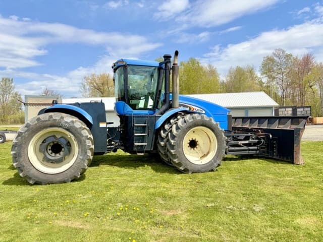 Image of New Holland TJ375 equipment image 3