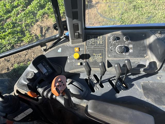 Image of New Holland TM130 equipment image 2