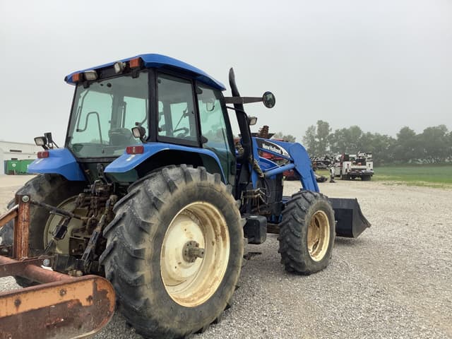 Image of New Holland TM130 equipment image 2