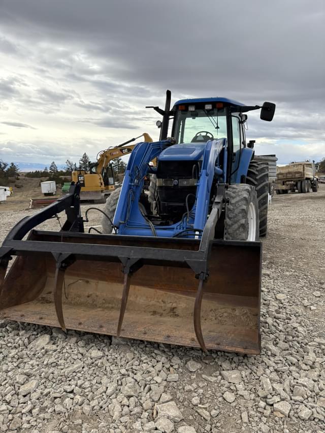 Image of New Holland TM175 equipment image 1