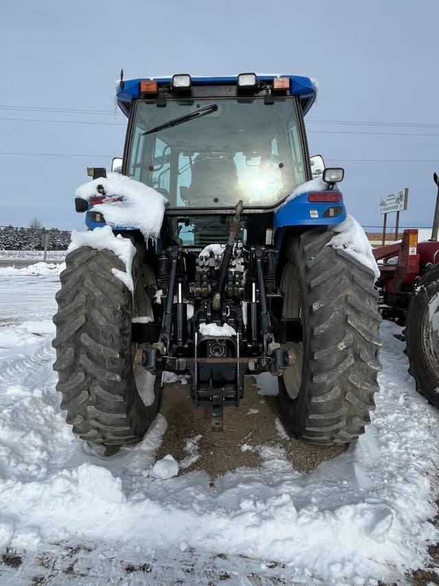 Image of New Holland TM190 equipment image 2