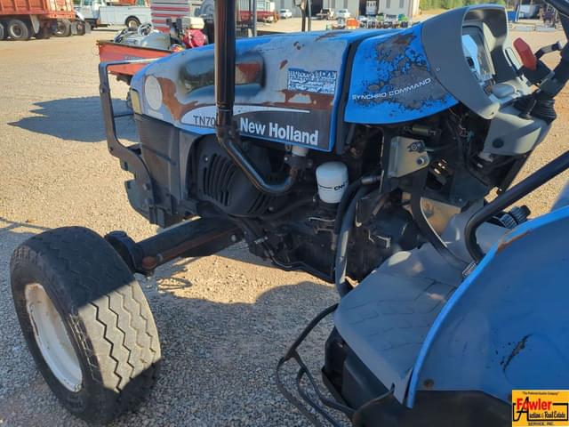 Image of New Holland TN70 equipment image 2