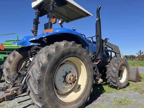 Image of New Holland TS125A equipment image 2