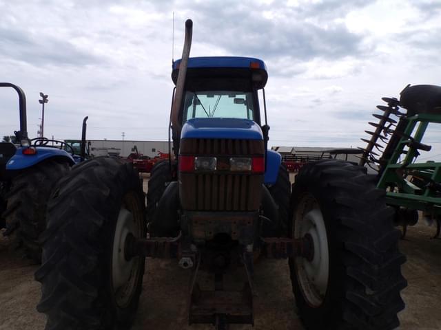 Image of New Holland TV145 equipment image 4