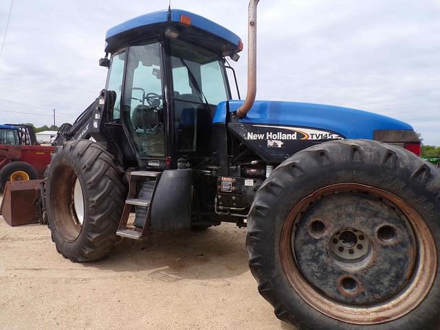 Image of New Holland TV145 equipment image 3
