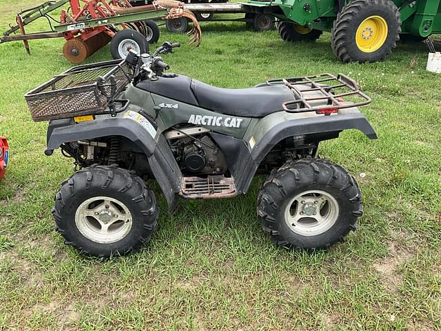 Image of Arctic Cat 400 equipment image 1