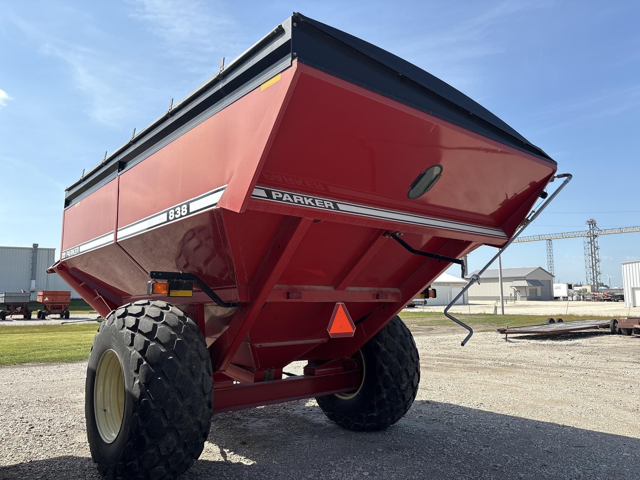 2003 Parker 838 Equipment Image0