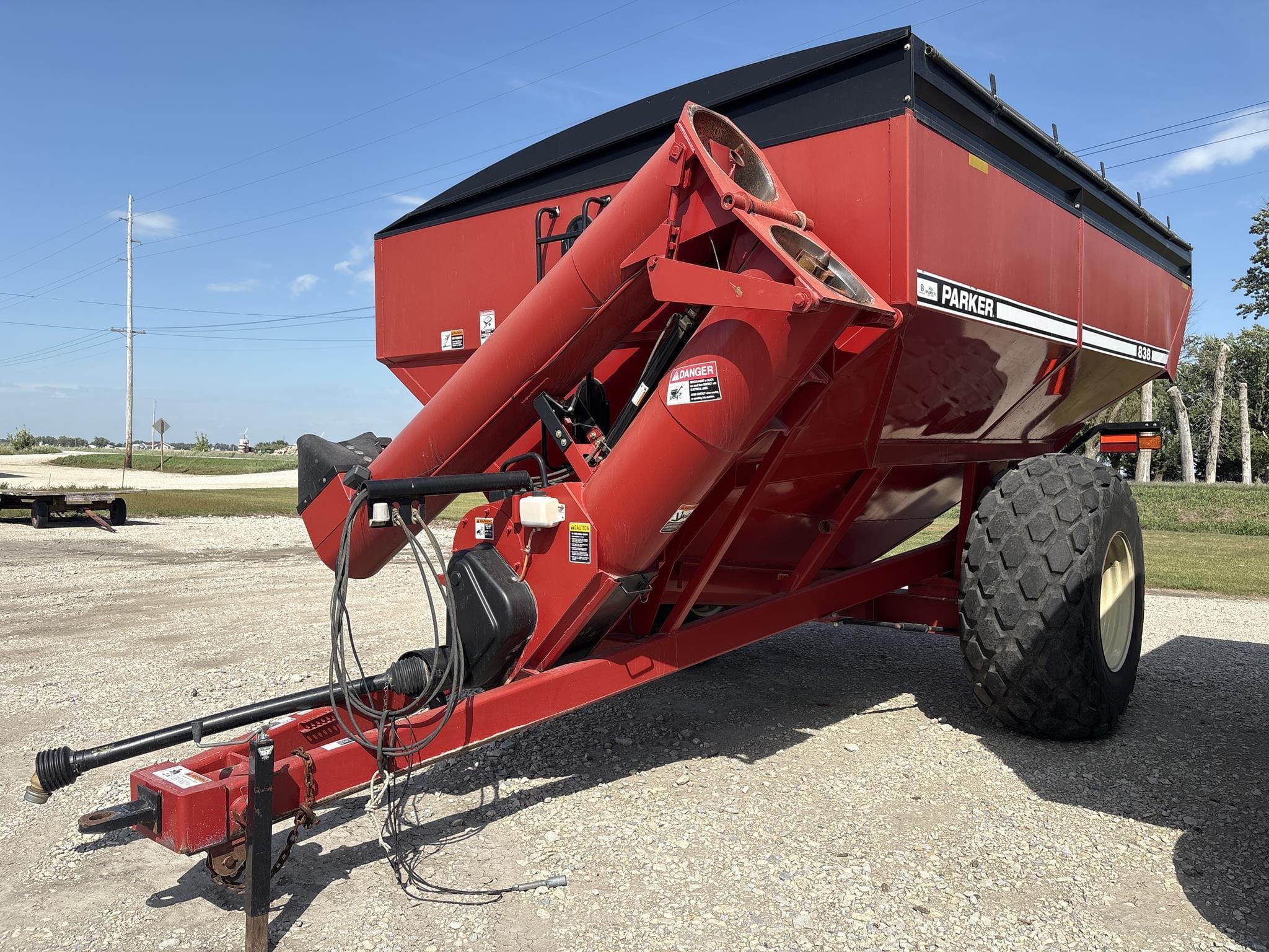 2003 Parker 838 Equipment Image0