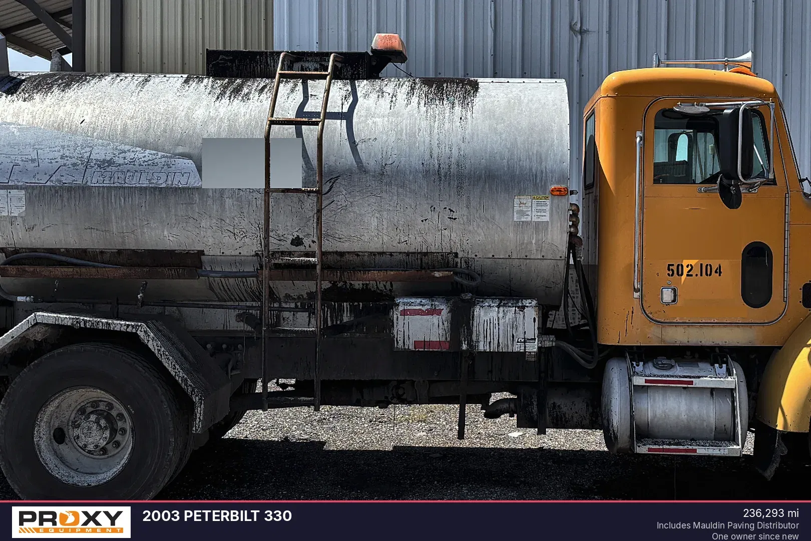 2003 Peterbilt 330 Equipment Image0
