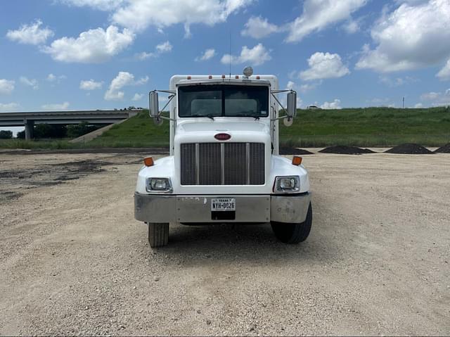 Image of Peterbilt 330 equipment image 1