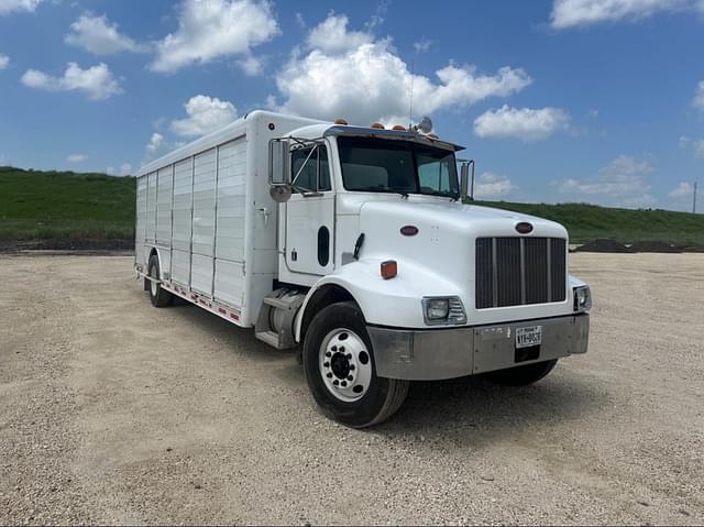 Image of Peterbilt 330 equipment image 2