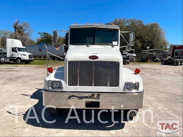 Image of Peterbilt 330 equipment image 2