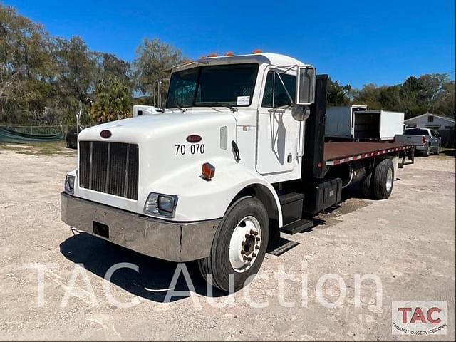 Image of Peterbilt 330 equipment image 1