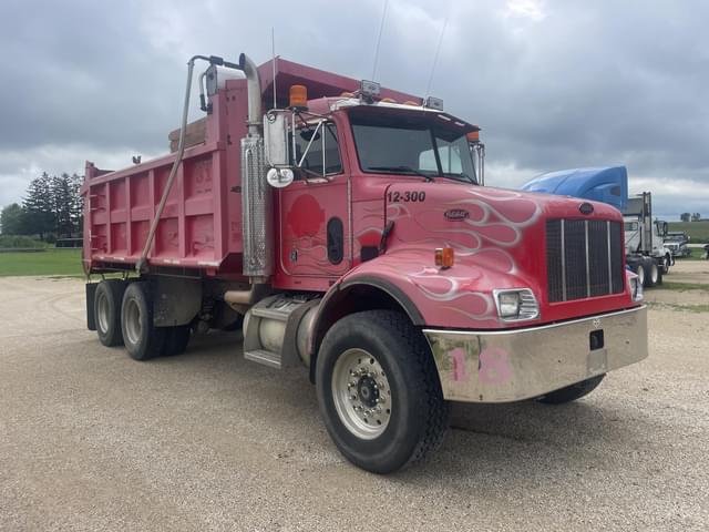 Image of Peterbilt 330 equipment image 1