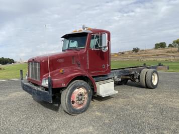 Main image Peterbilt 330