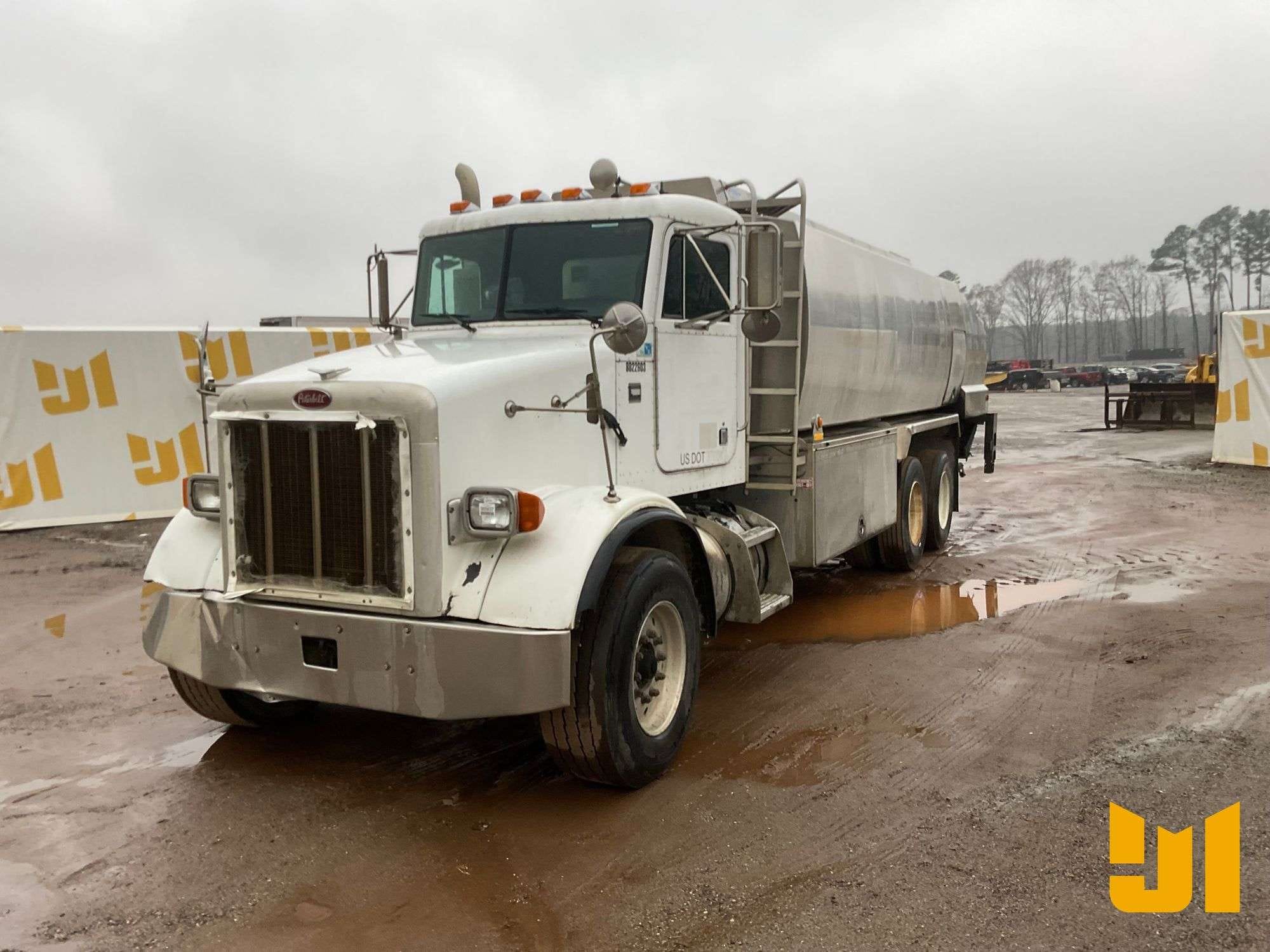 2003 Peterbilt 357 Equipment Image0