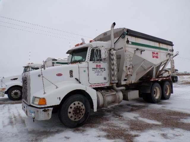 Image of Peterbilt 377 Primary image