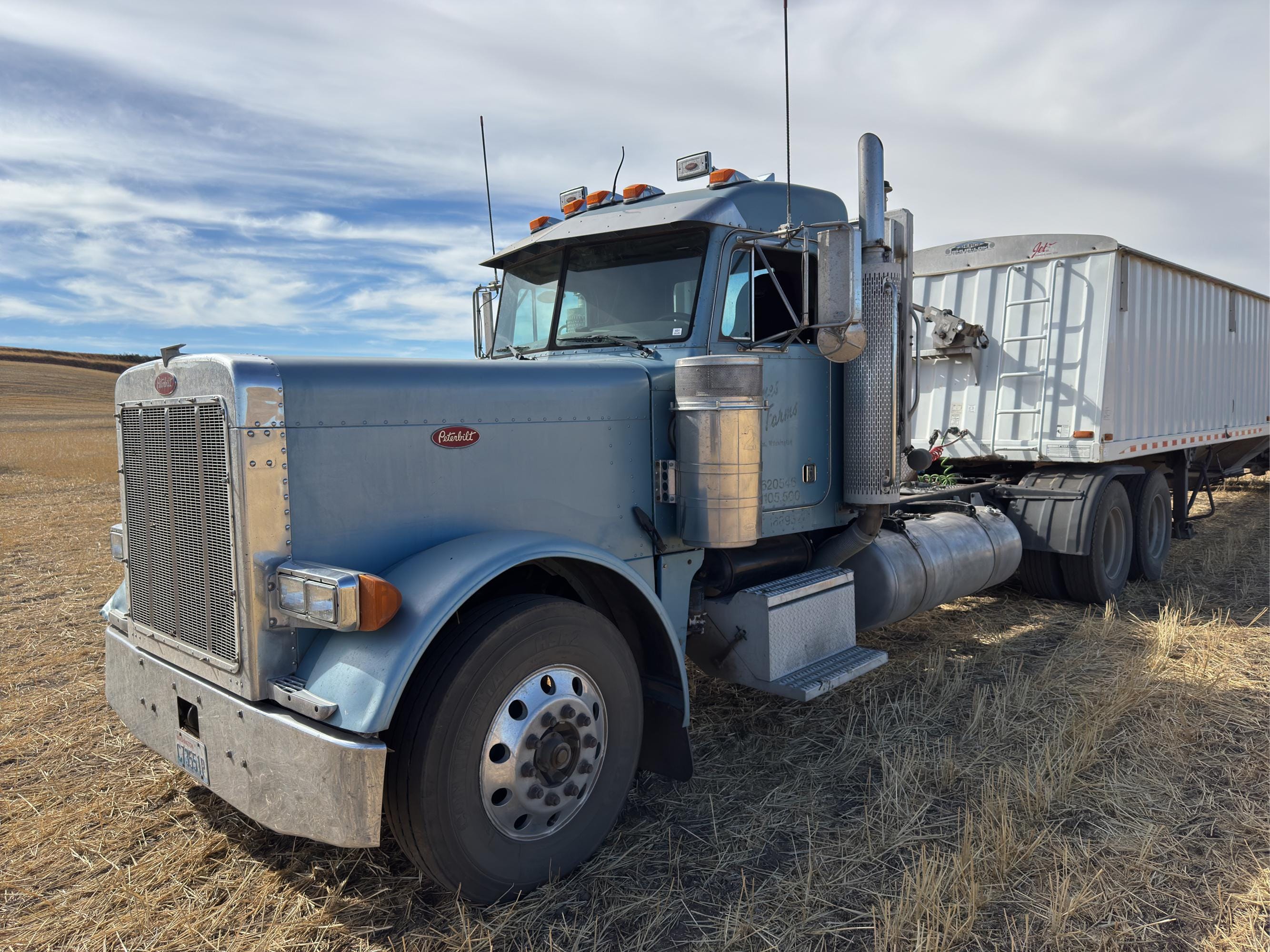 Main image Peterbilt 379