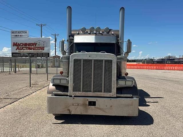 Image of Peterbilt 379 equipment image 1