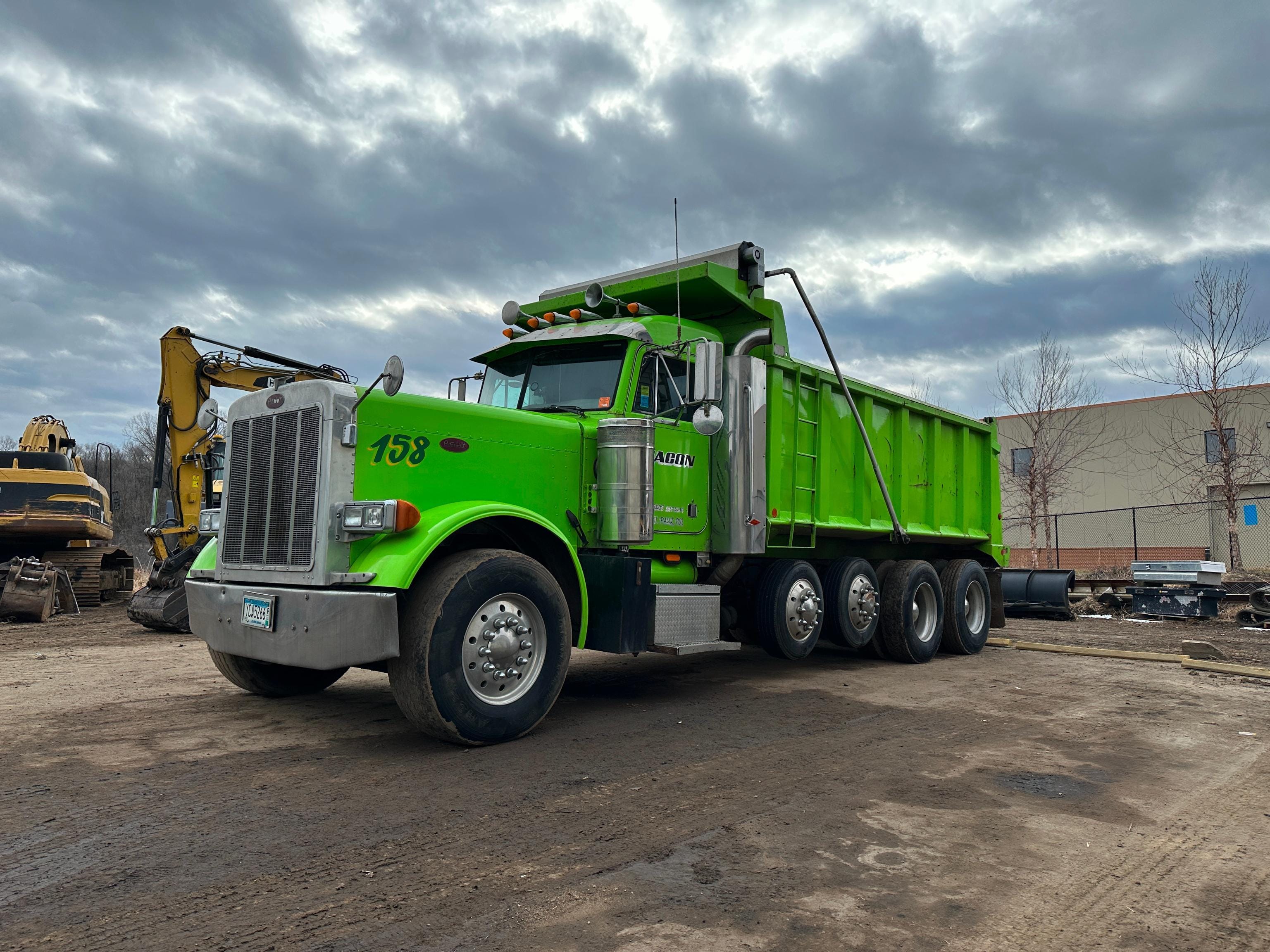 Main image Peterbilt 379