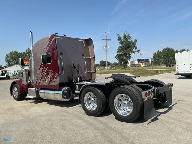 Image of Peterbilt 379 equipment image 3