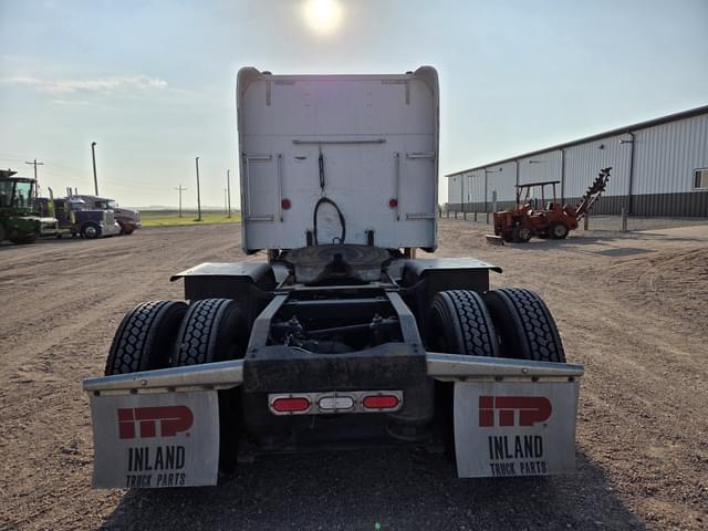 Image of Peterbilt 379 equipment image 4