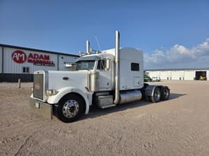 2003 Peterbilt 379 Image