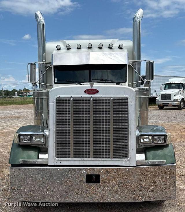 Image of Peterbilt 379 equipment image 1