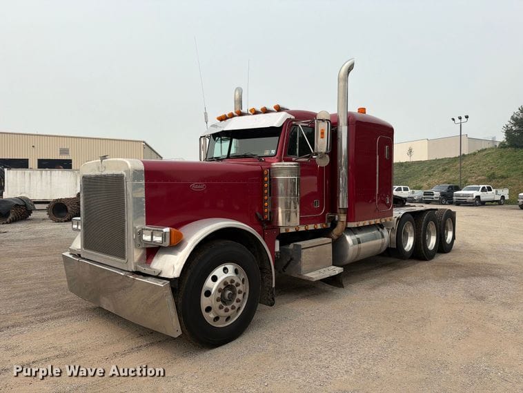 2003 Peterbilt 379 Equipment Image0