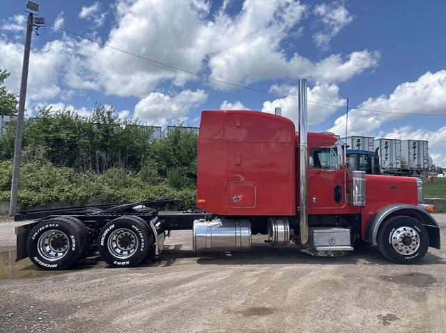Image of Peterbilt 379 equipment image 3
