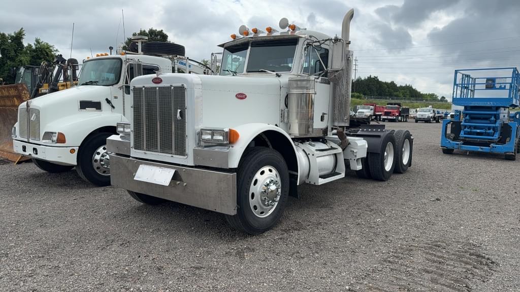 Image of Peterbilt 379 Primary image