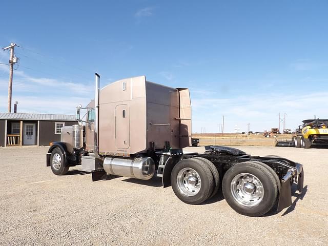 Image of Peterbilt 379EXHD equipment image 2