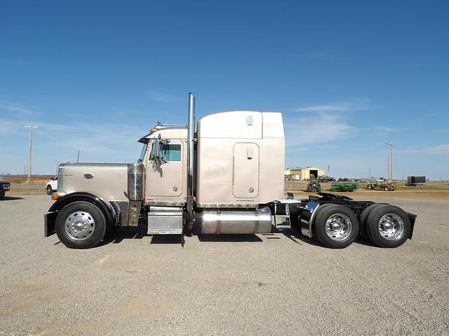 Image of Peterbilt 379EXHD equipment image 1