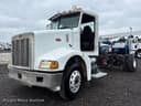 2003 Peterbilt 385 Image