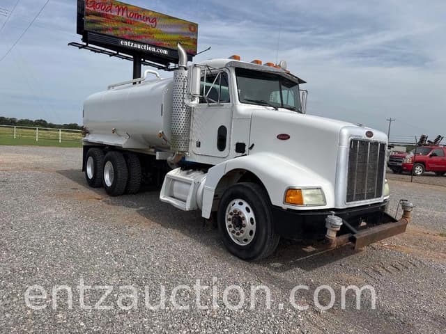 Image of Peterbilt 385 equipment image 2