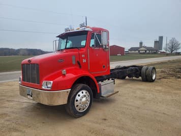 Main image Peterbilt 330