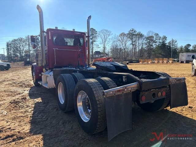 Image of Peterbilt 379 equipment image 4