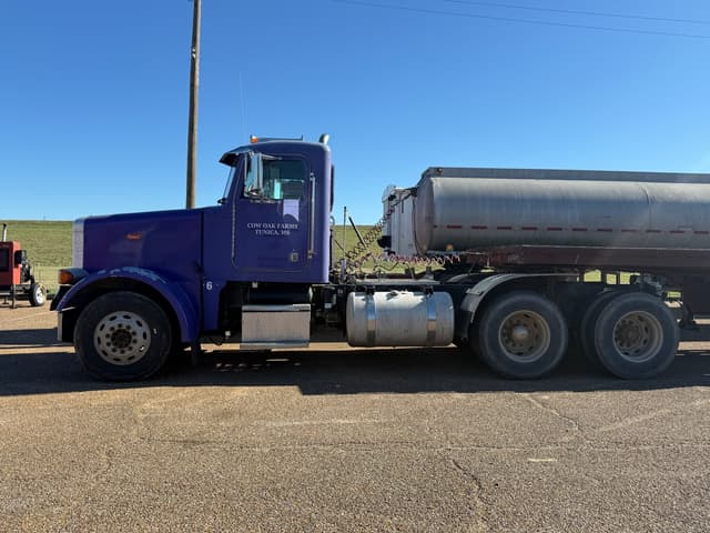 Image of Peterbilt 378 equipment image 3