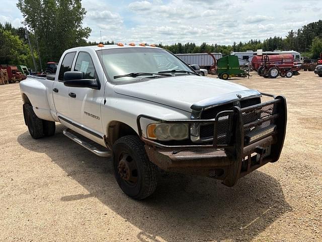 Image of Dodge Ram 3500 equipment image 2