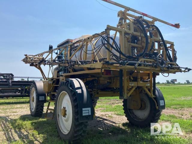 Image of Ag-Chem RoGator 1064 equipment image 4