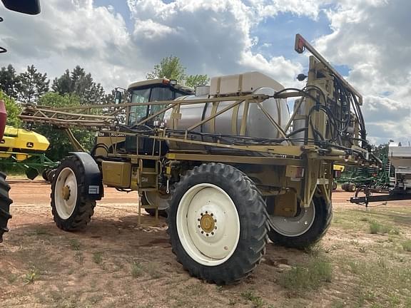 Image of Ag-Chem RoGator 1254 equipment image 3