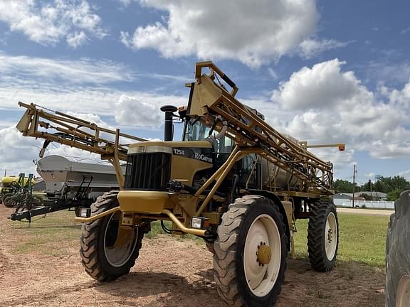 Image of Ag-Chem RoGator 1254 Primary image