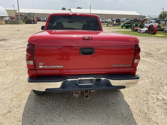 Image of Chevrolet 1500 equipment image 3