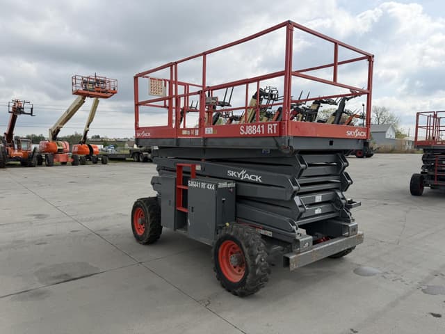 Image of Sky Jack SJ8841RT equipment image 2