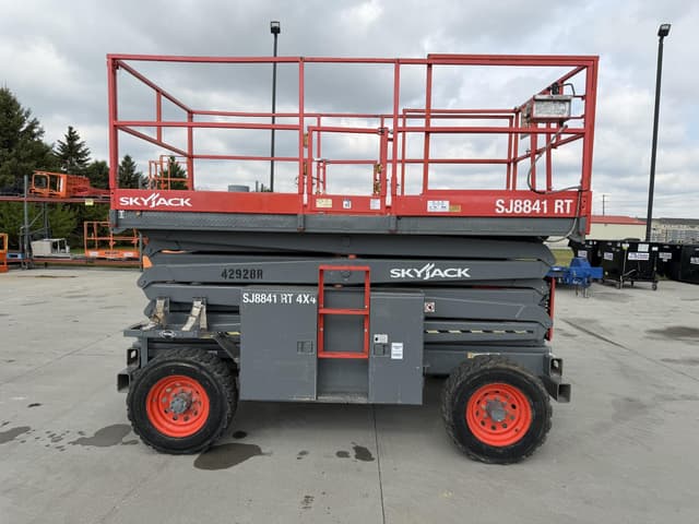 Image of Sky Jack SJ8841RT equipment image 1