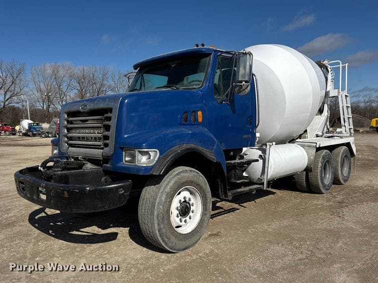 2003 Sterling L-Line Equipment Image0