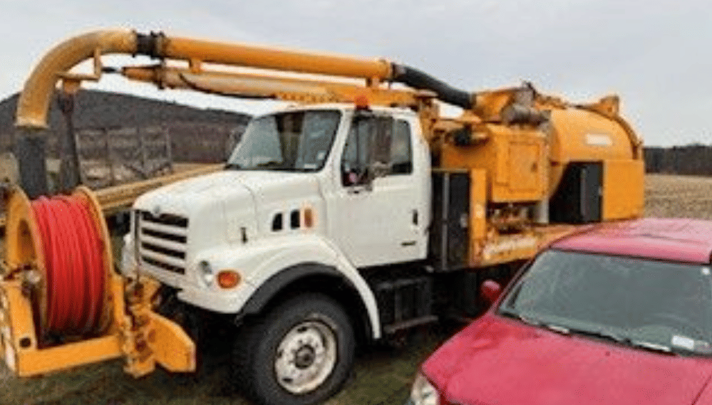 2003 Sterling L7500 Equipment Image0