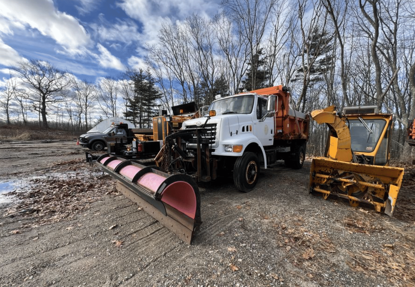 Main image Sterling L7500