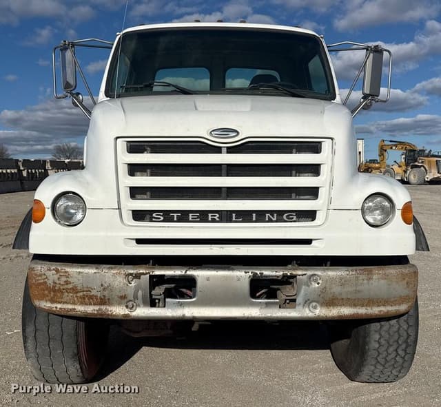 Image of Sterling L7500 equipment image 1